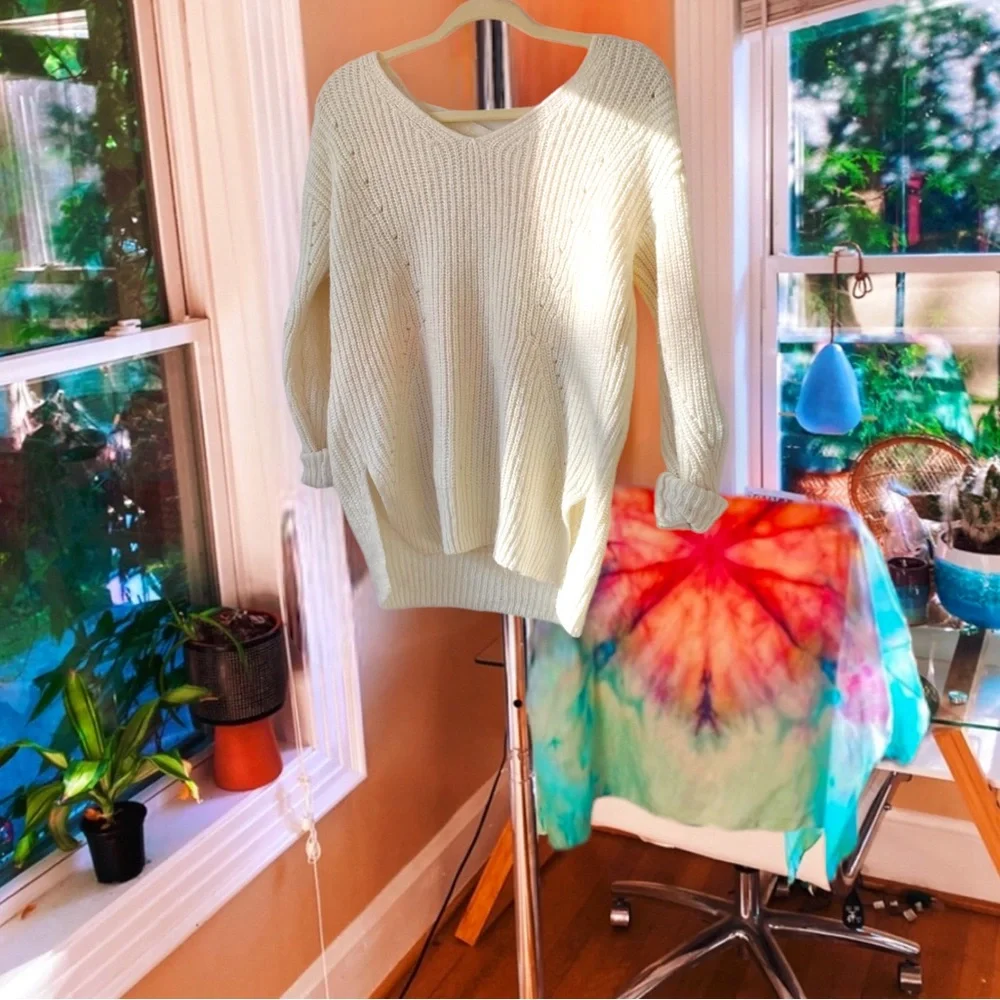 cream dainty crossed back sweater 🔮 - Picture 6 of 7